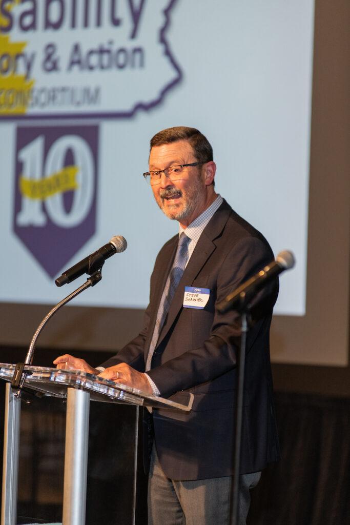 Steve Suroviec from presenting sponsor Achieva giving the toast the the Consortium.